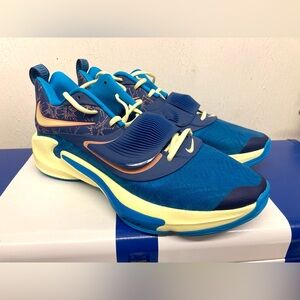 Nike Zoom Freak 3 Everlasting Love, valentines release, worn once, sz 14